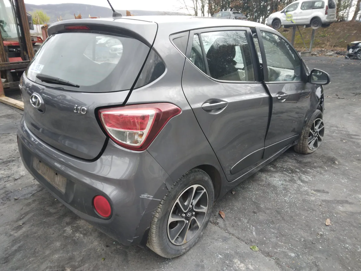 2017 Hyundai i10 1.0 Pet Breaking/Dismantling - Image 4