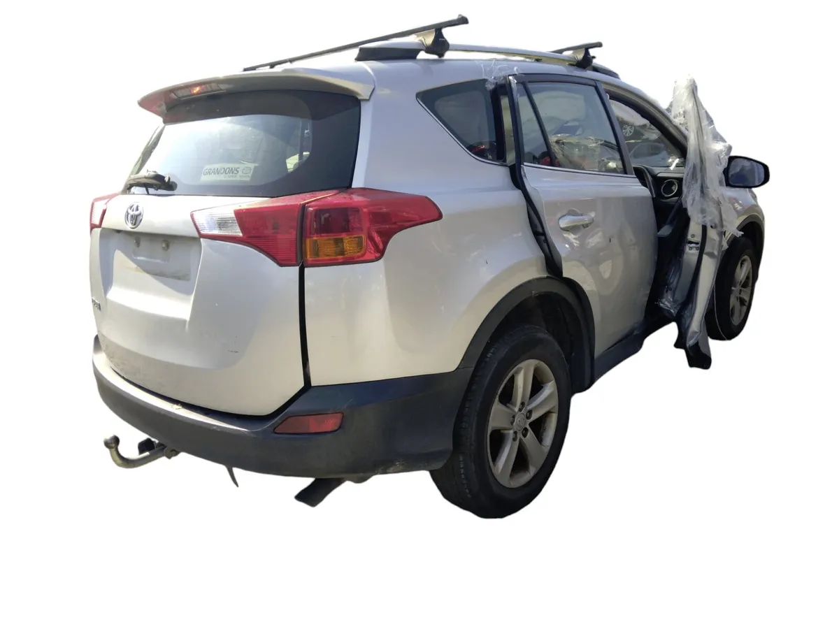 2014 TOYOTA RAV4 For Breaking/Dismantling - Image 3