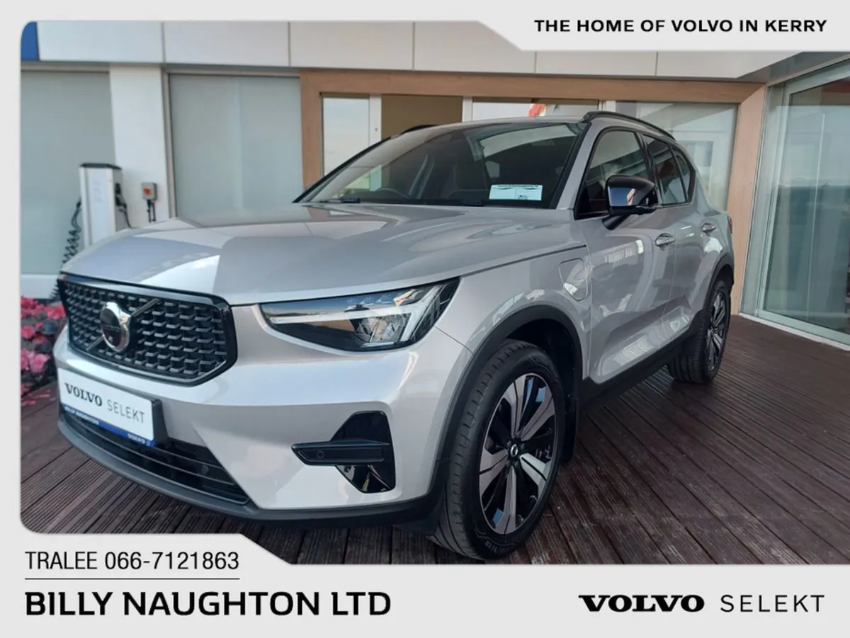 Volvo XC40 Phev T4 Plus Dark 5DR Auto - Image 4