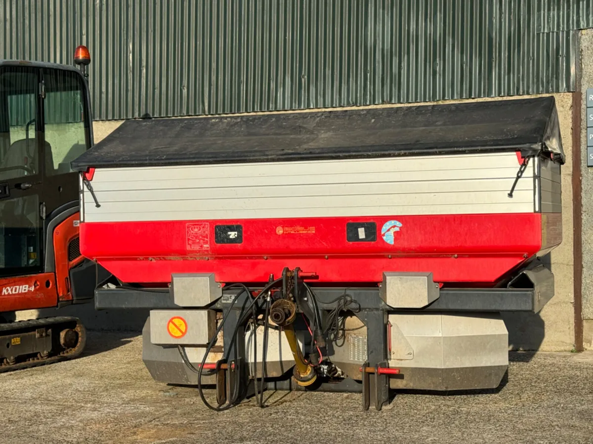 Vicon Rota Flow RP-EDW Fertiliser Spreader - Image 1