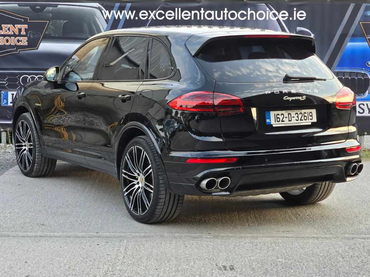 Porsche Cayenne S 2016 HYBRID 3.0, 416BHP - Image 3