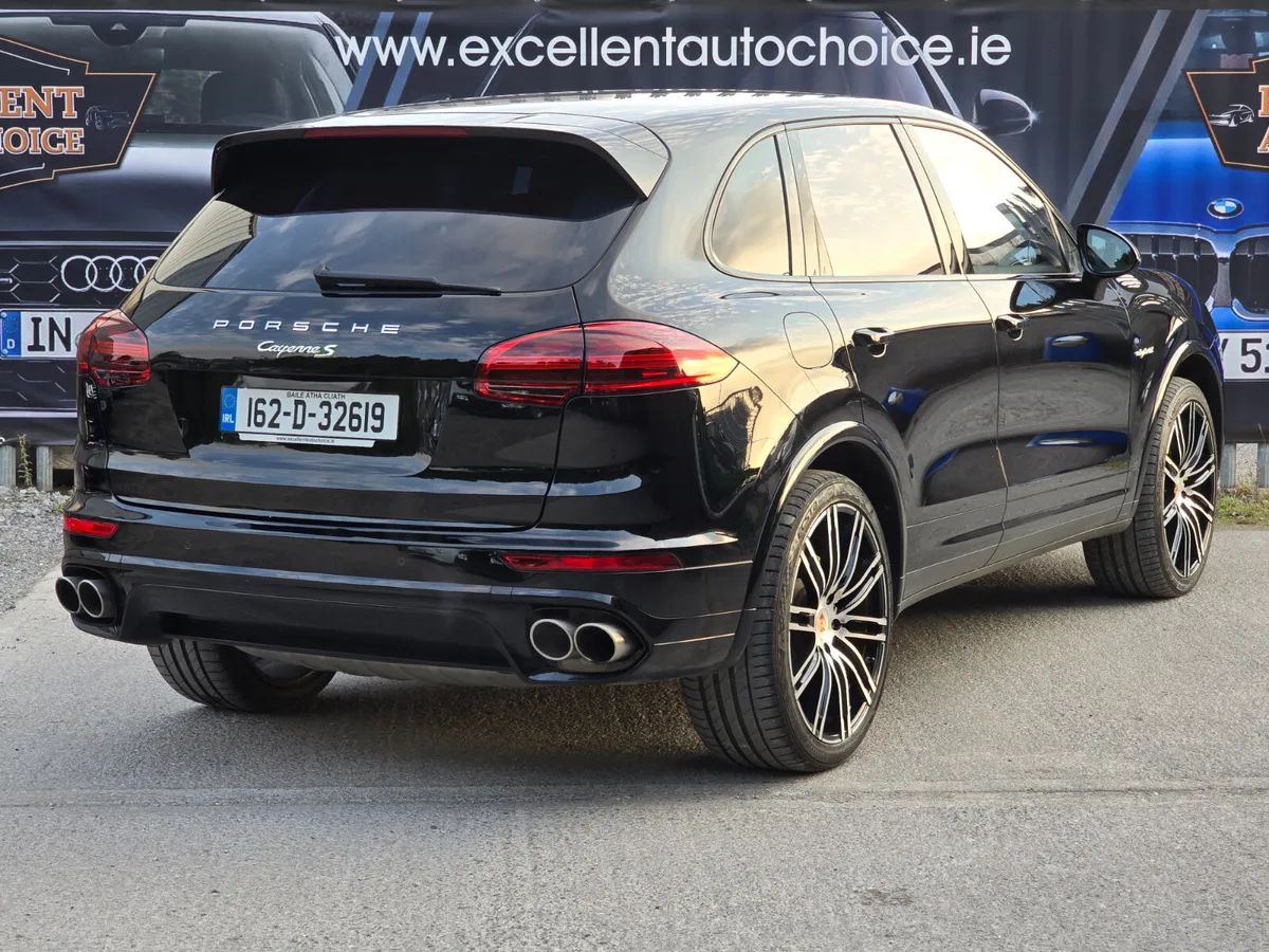 Porsche Cayenne S 2016 HYBRID 3.0, 416BHP - Image 4