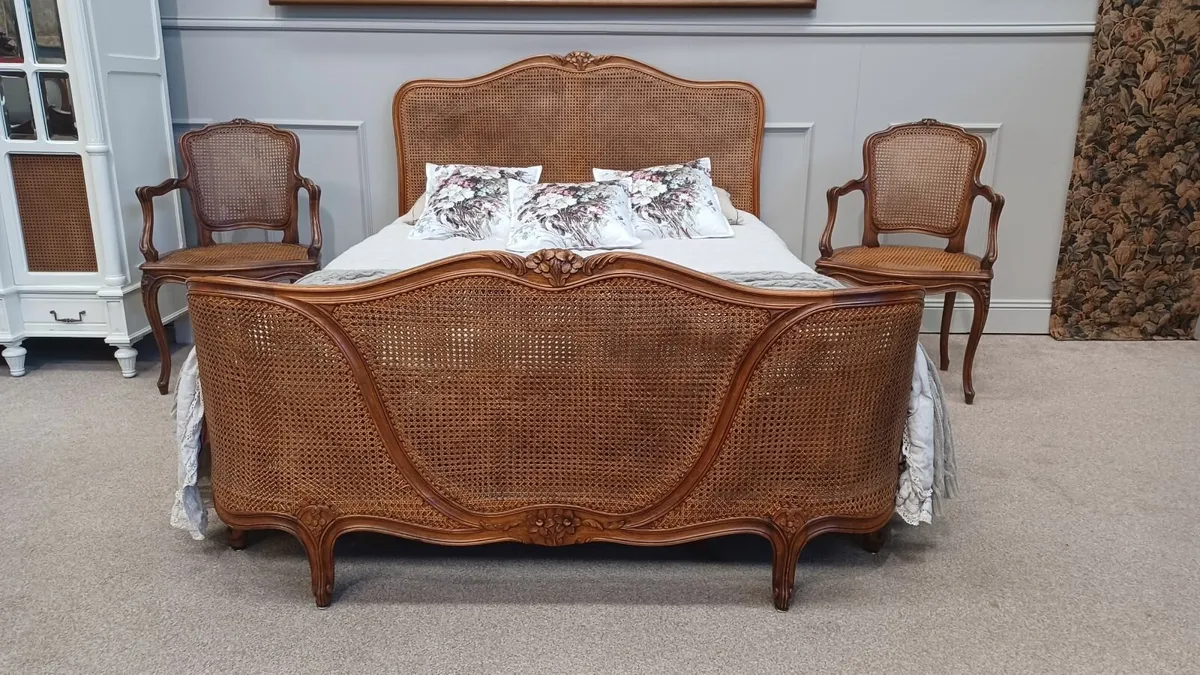 French demi corbeille rattan bed - Image 1