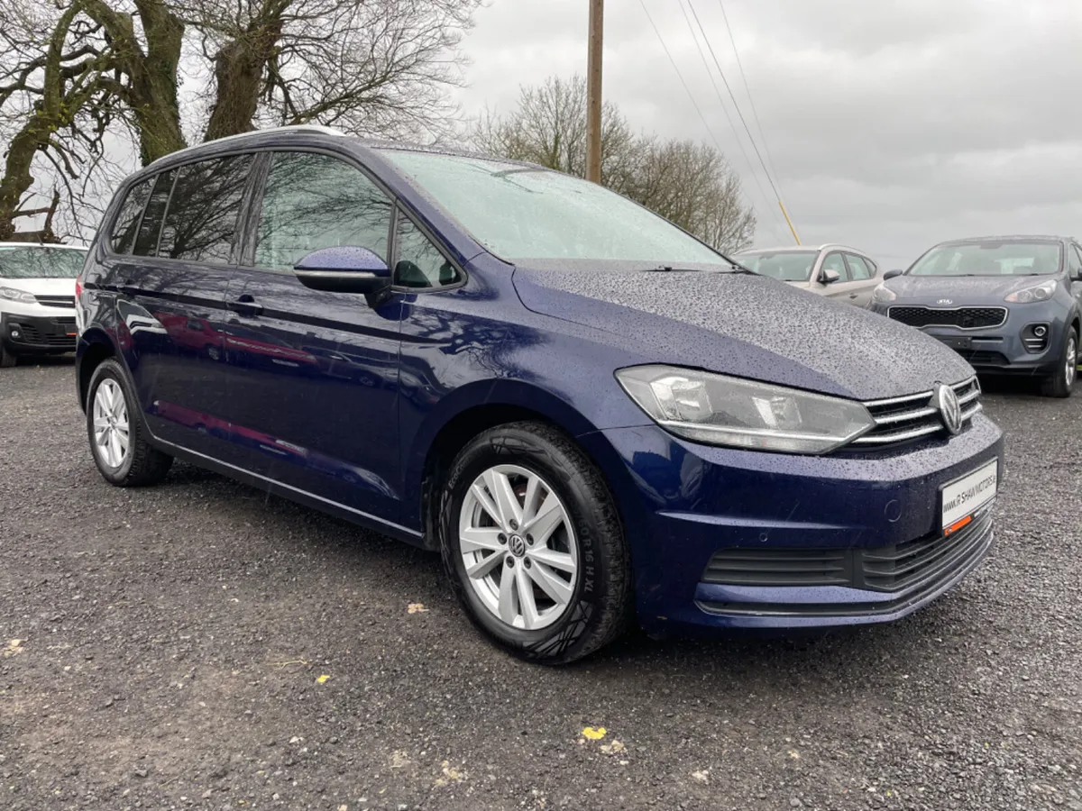 Volkswagen Touran - Image 2