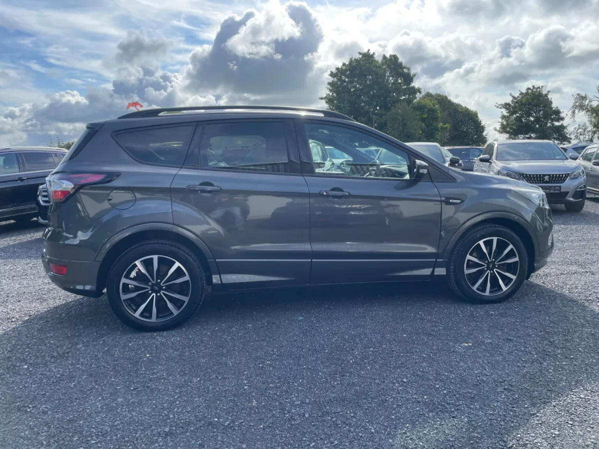 Ford Kuga - Image 2