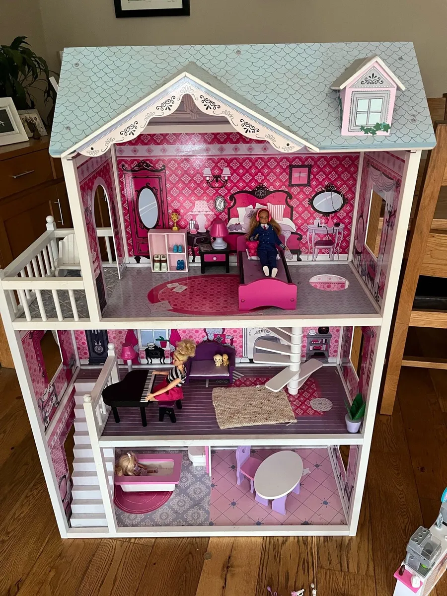 Barbie toys - Image 1