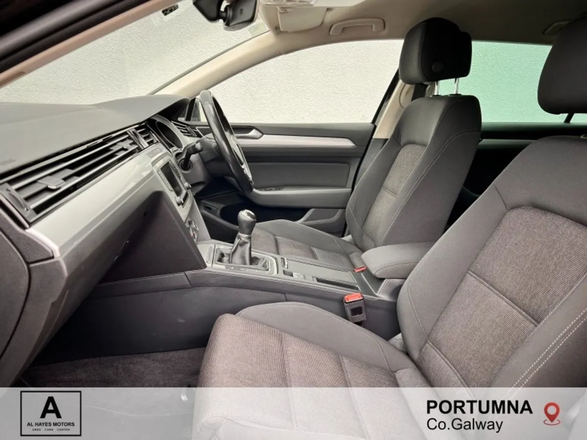 Volkswagen Passat Estate SE Business Bluemotion 2 - Image 4