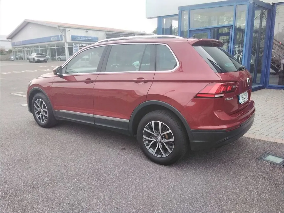 Volkswagen Tiguan Comfortline 2.0tdi 115HP M6F 5 - Image 4