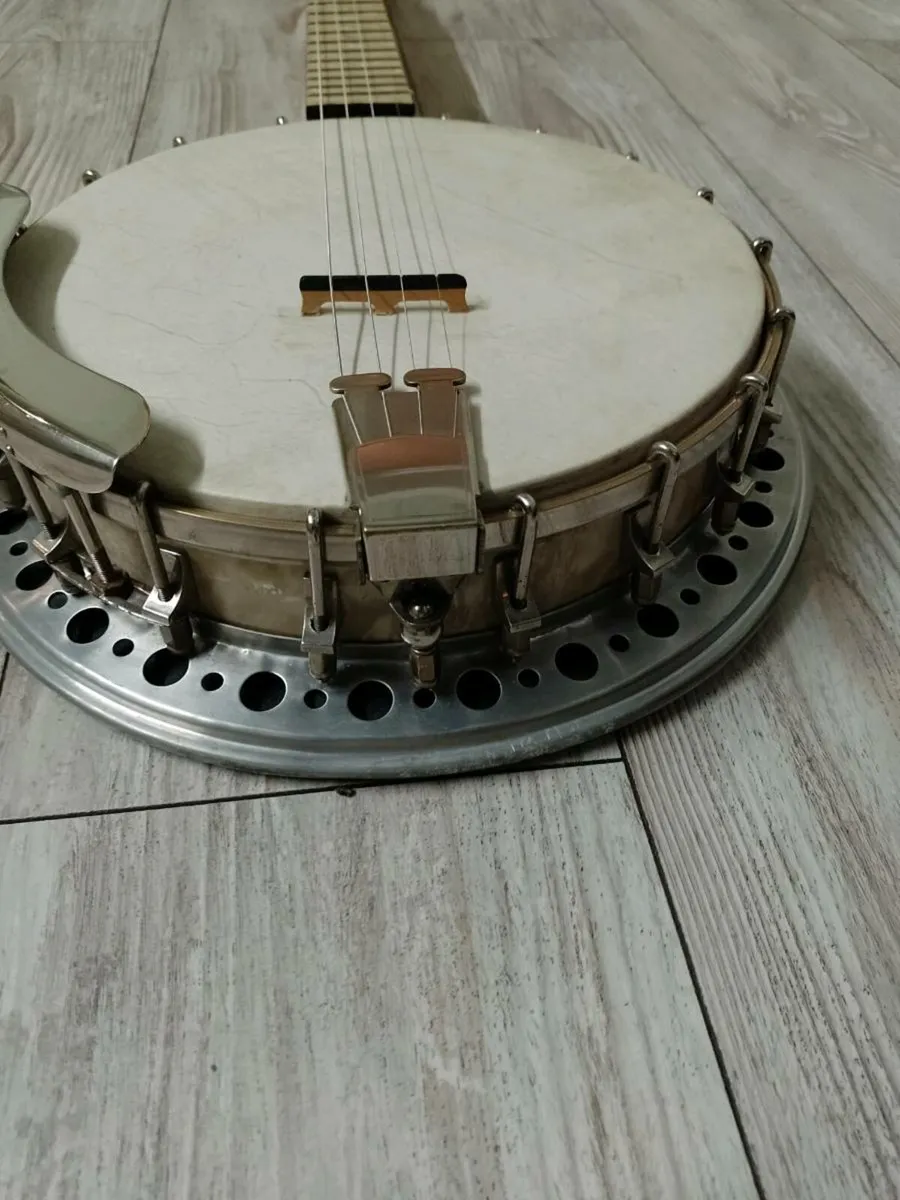 Broadcaster Vintage Tenor Banjo - Image 1