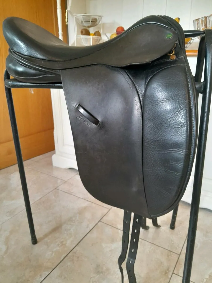 Black Ideal Jessica Dressage Saddle - Image 1