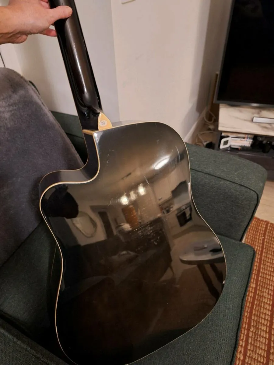 Acoustic guitar for sale in Co. Dublin for €80 on DoneDeal