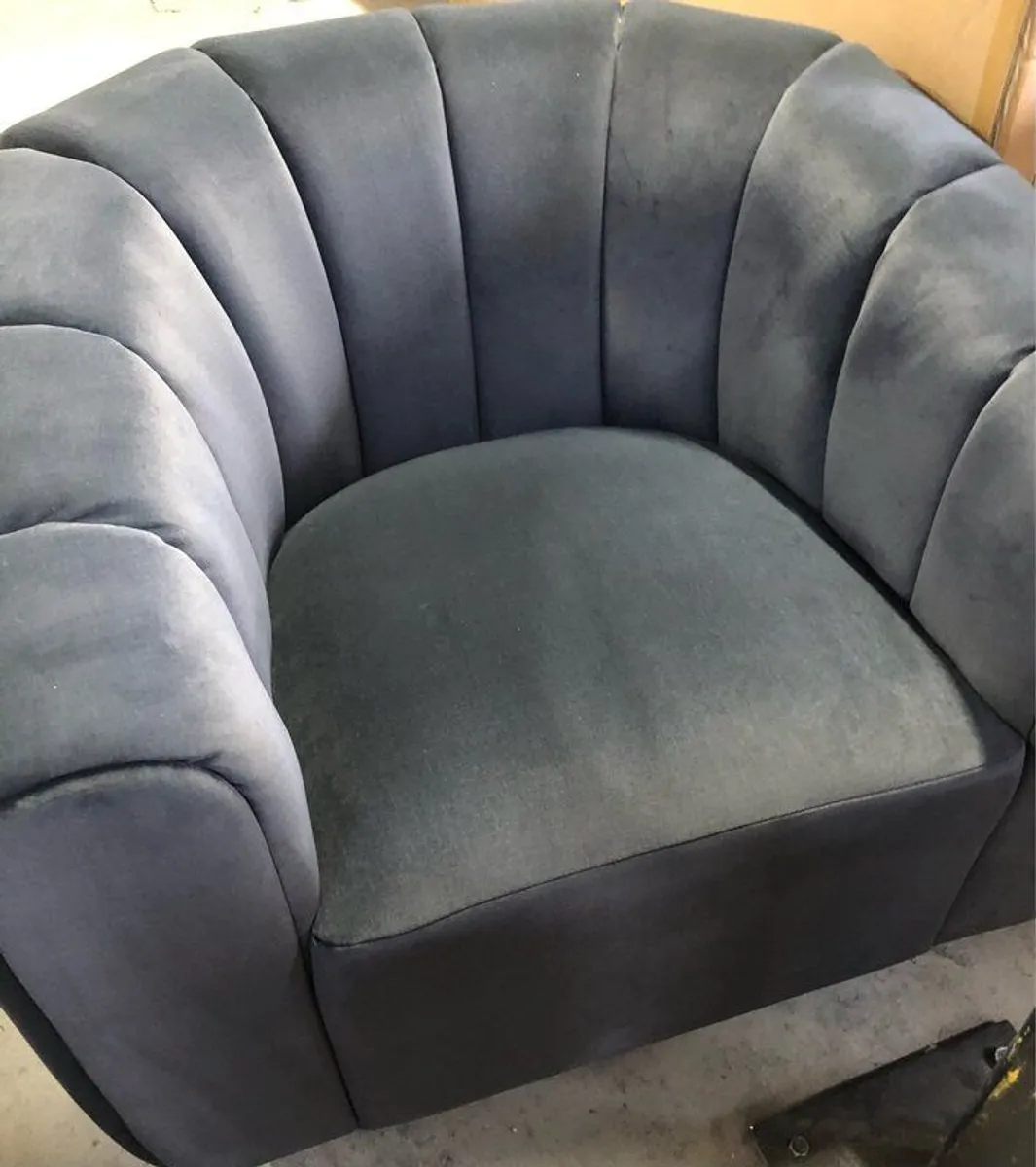 Armchair - Image 2