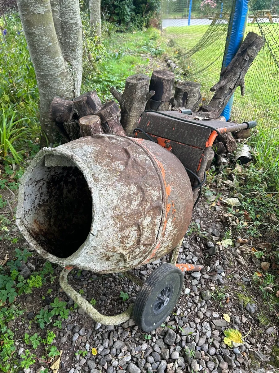 Cement mixer for sale in Co. Wexford for €150 on DoneDeal