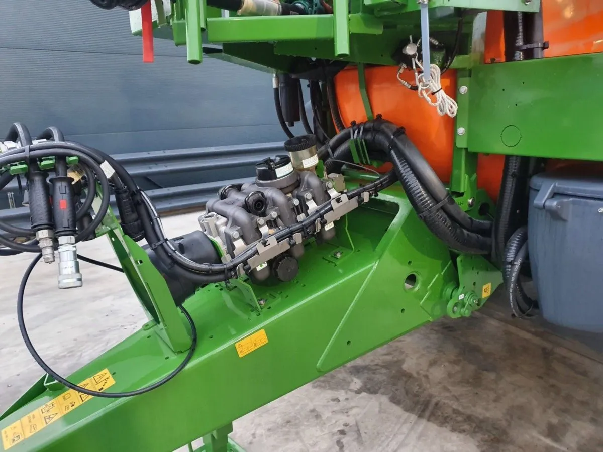 New Amazone UX 4200 24 Meter Sprayer Tams 3 Appro - Image 2