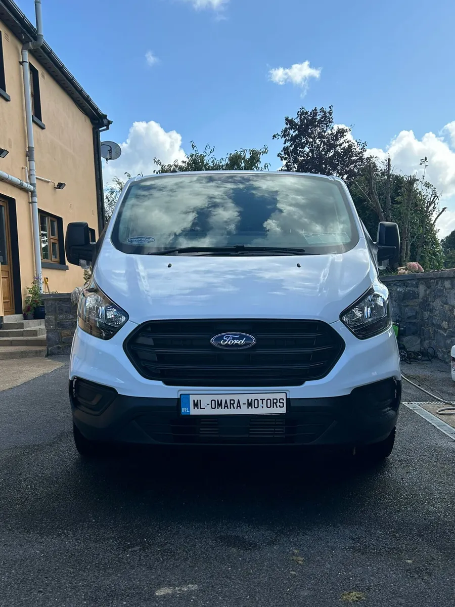 DEPOSIT TAKEN   300L  130PS, Only 134KMS ,AS New. - Image 1