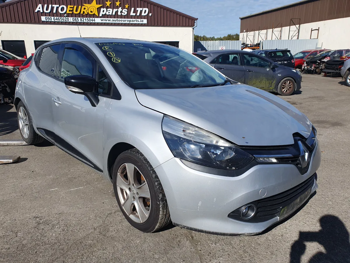 14 RENAULT CLIO  0.9 P FOR BREAKING - Image 1