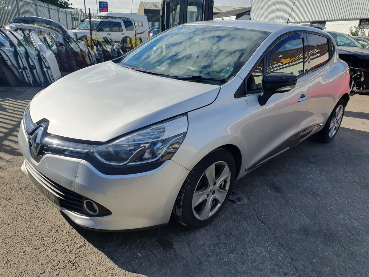 14 RENAULT CLIO  0.9 P FOR BREAKING - Image 2