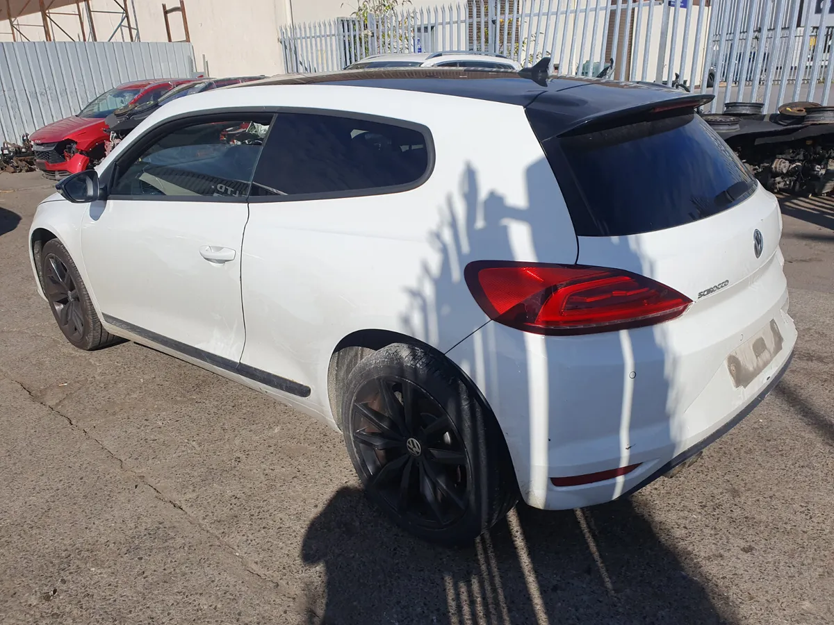 17 VW SCIROCCO 1.4 TSI (CZCA) FOR BREAKING - Image 4