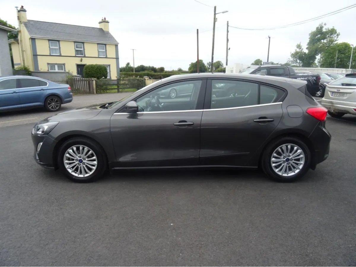 Ford Focus Titanium  automatic  1.5td - Image 4