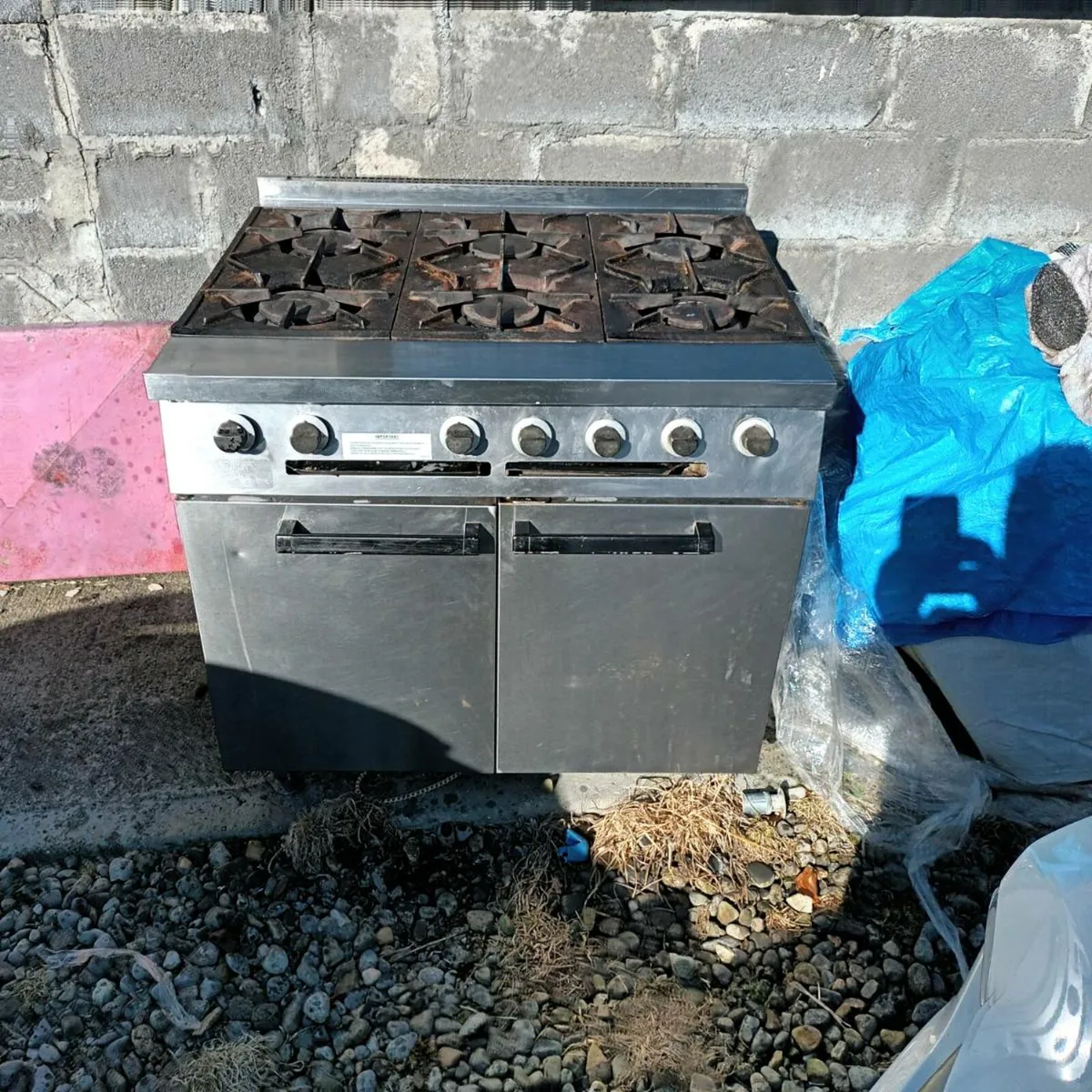 Free Standing. 6 Ring cooker with Oven . - Image 2