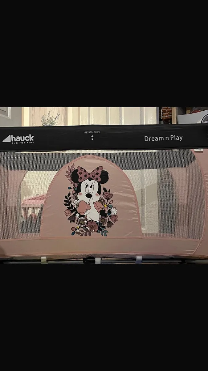 Minnie Mouse travel cot - Image 1