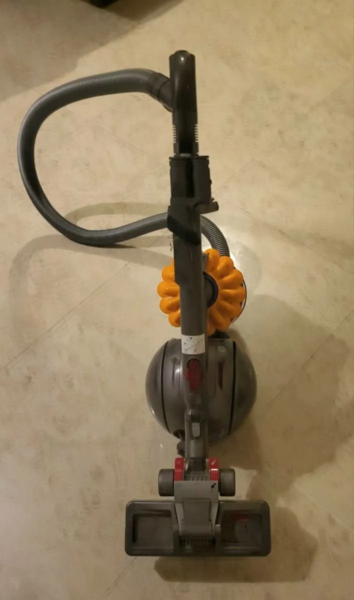 Dyson CY27 vacuum cleaner working perfect for sale in Co. Dublin for €