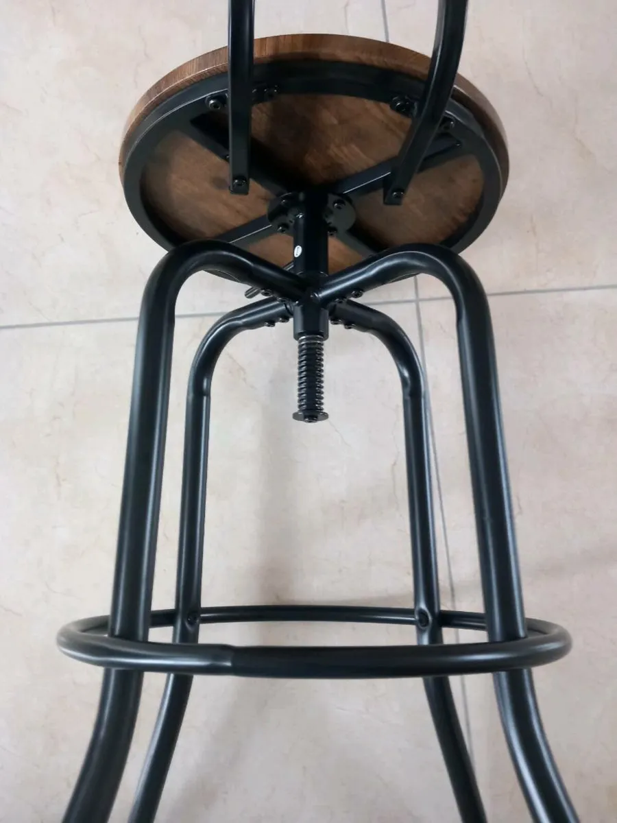 Kitchen island chairs for sale in Co. Galway for €200 on DoneDeal