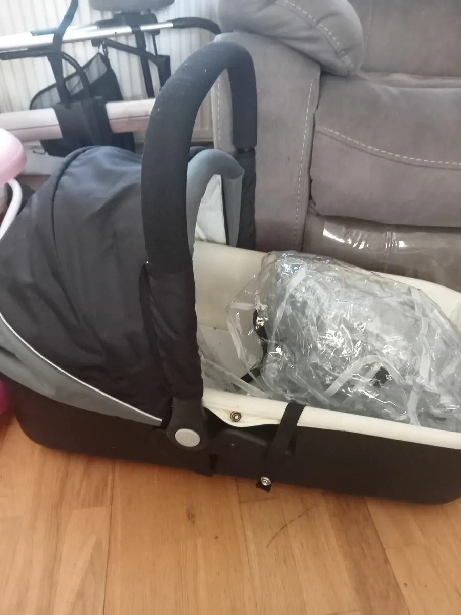 Buggy 3 piece for sale in Co. Galway for 50 on DoneDeal