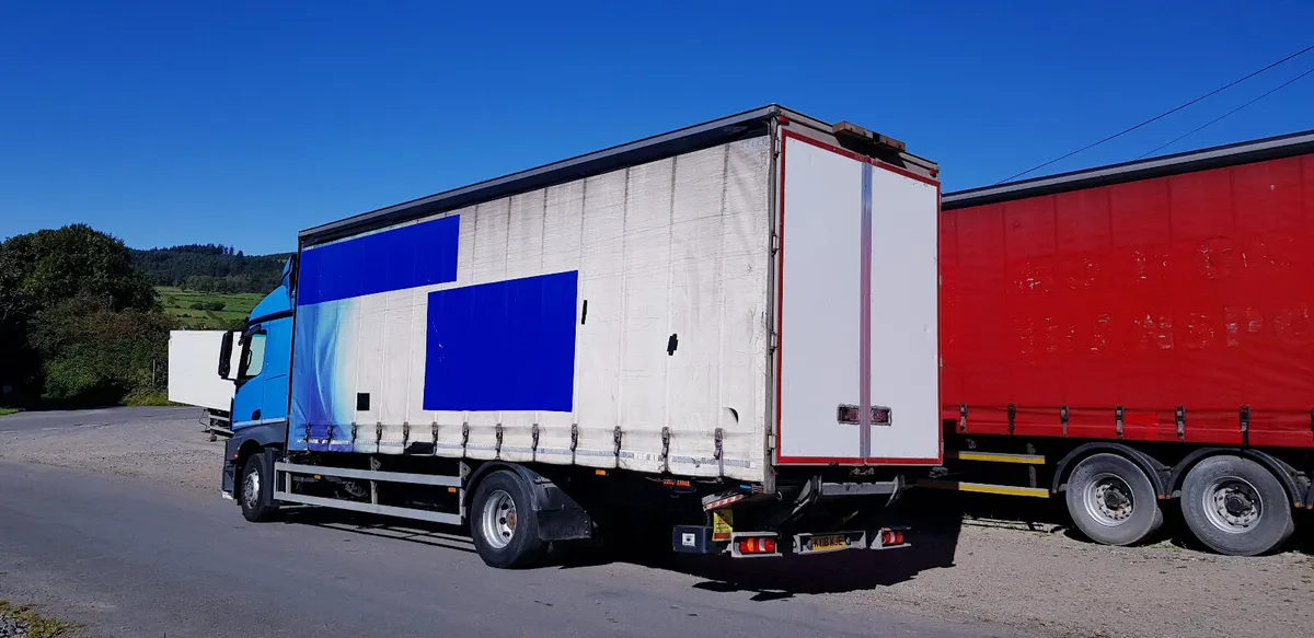 2018 Mercedes 1830 Actros , Sleeper Cab . - Image 4