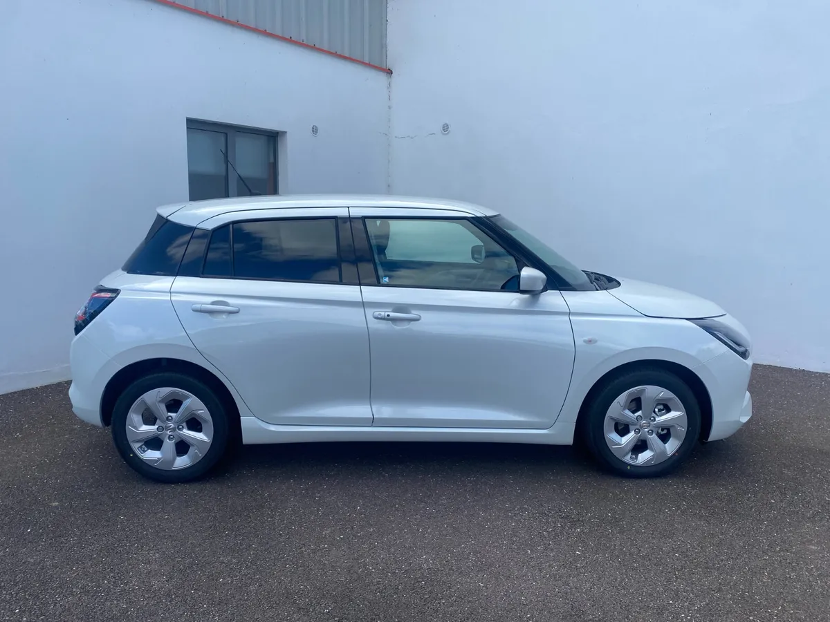 2025 SUZUKI SWIFT MOTION - Image 2