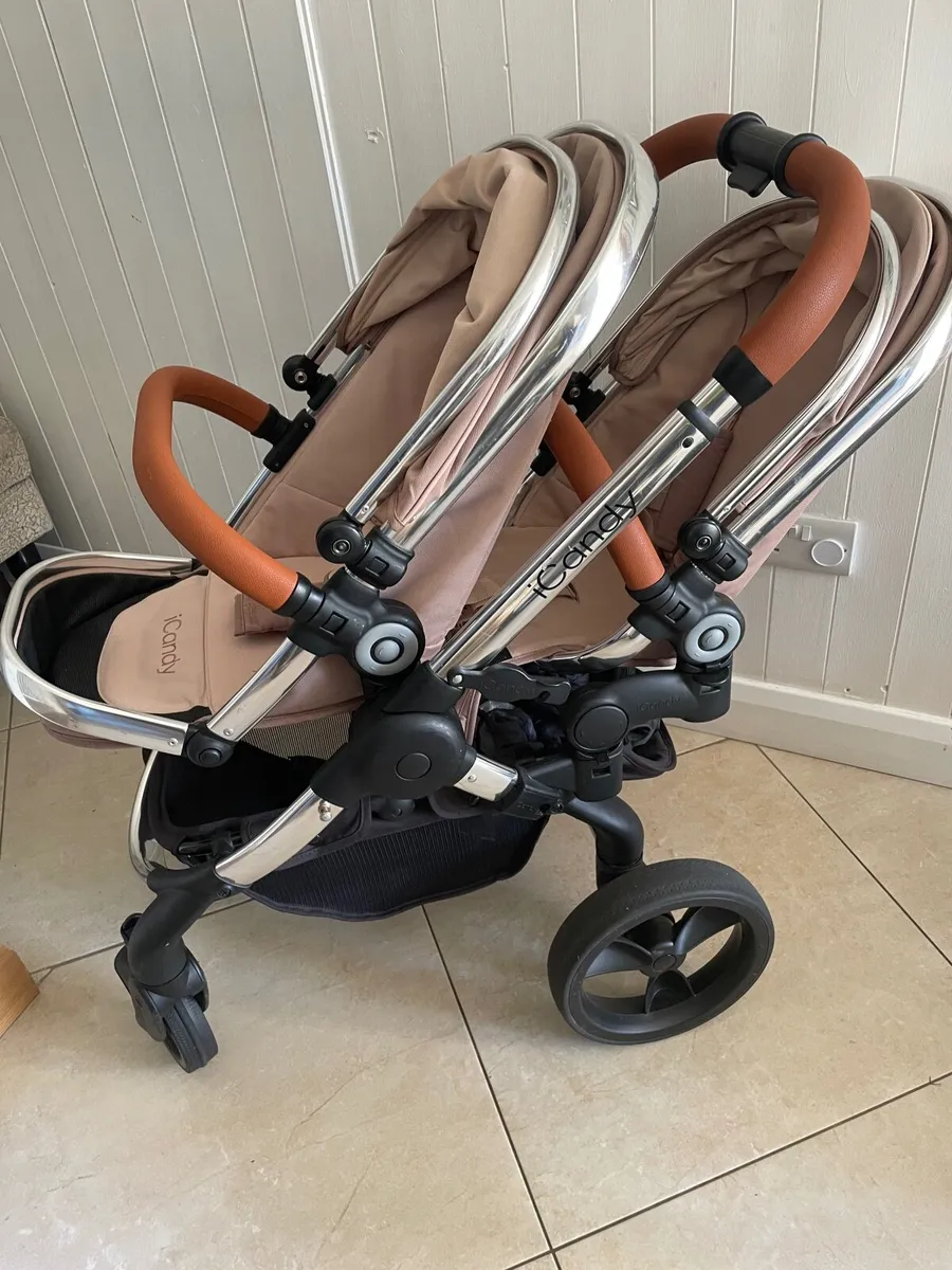 I Candy peach double buggy/car seat/isofix base - Image 1