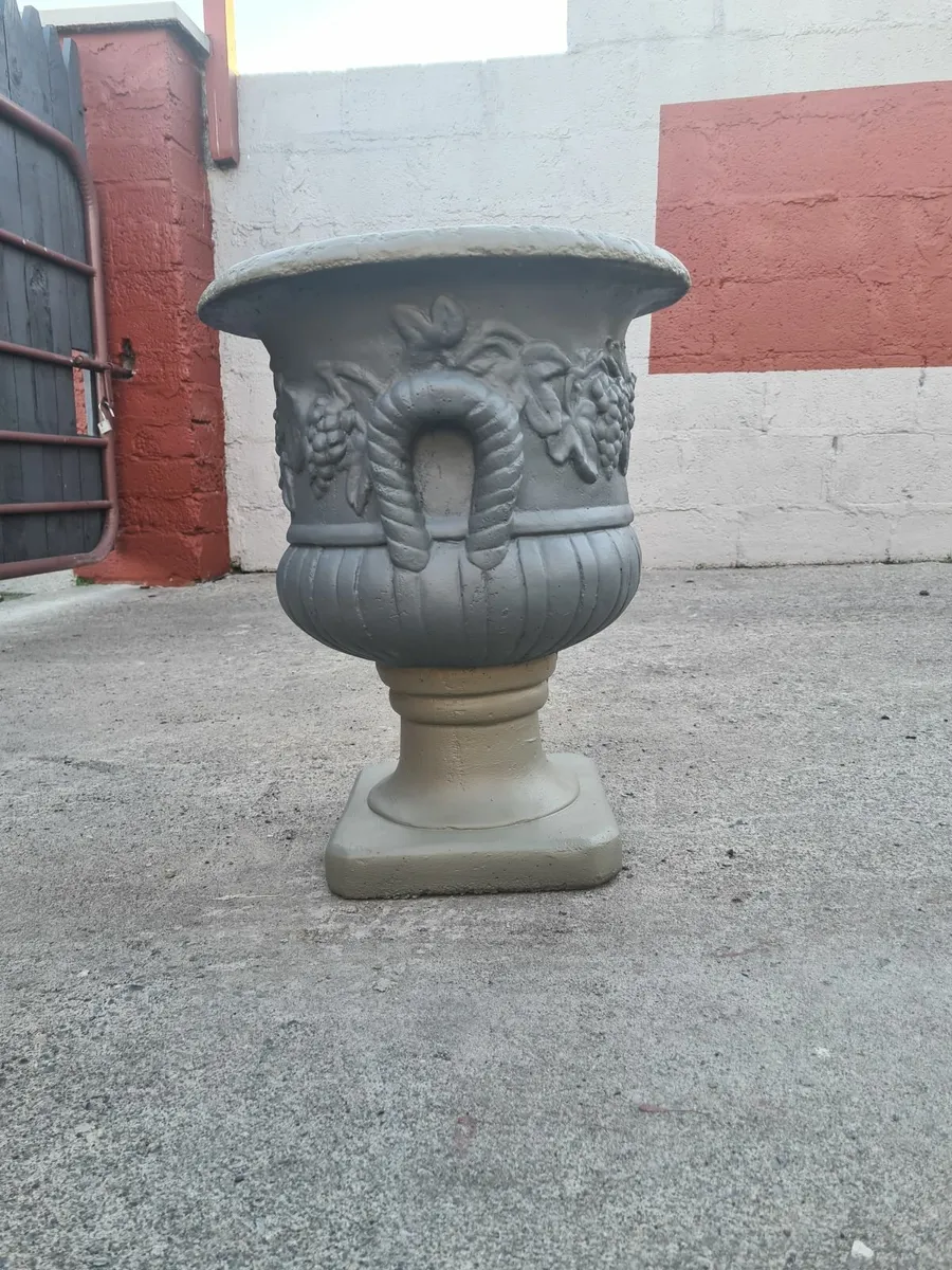 Concrete garden pots for sale in Co. Westmeath for €100 on DoneDeal