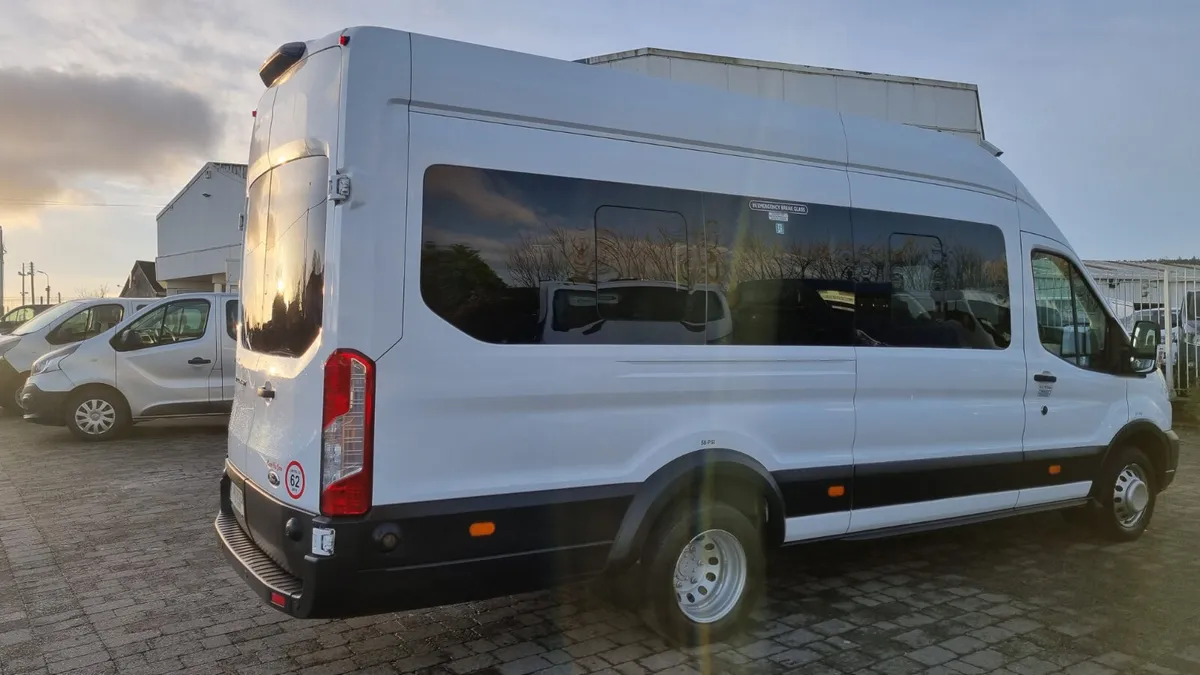 202 TRANSIT 17 SEATER MINIBUS EXCELLENT 1 OWNER - Image 4