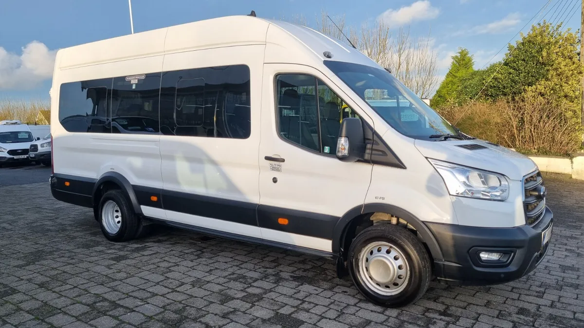 202 TRANSIT 17 SEATER MINIBUS EXCELLENT 1 OWNER - Image 2