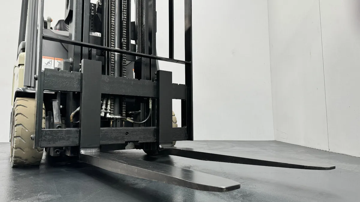 Crown SCT 6020-1.6 Counterbalance Forklift #129 - Image 4