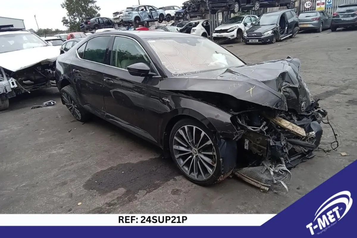 2019 SKODA SUPERB BREAKING FOR PARTS - Image 3