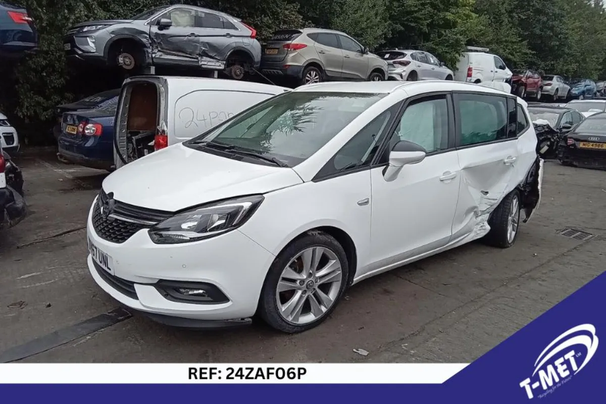 2017 VAUXHALL ZAFRIA BREAKING FOR PARTS - Image 2