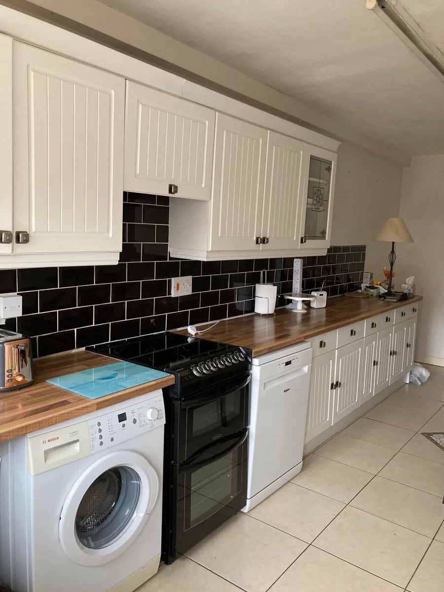 Kitchen presses for sale in Co. Dublin for €50 on DoneDeal