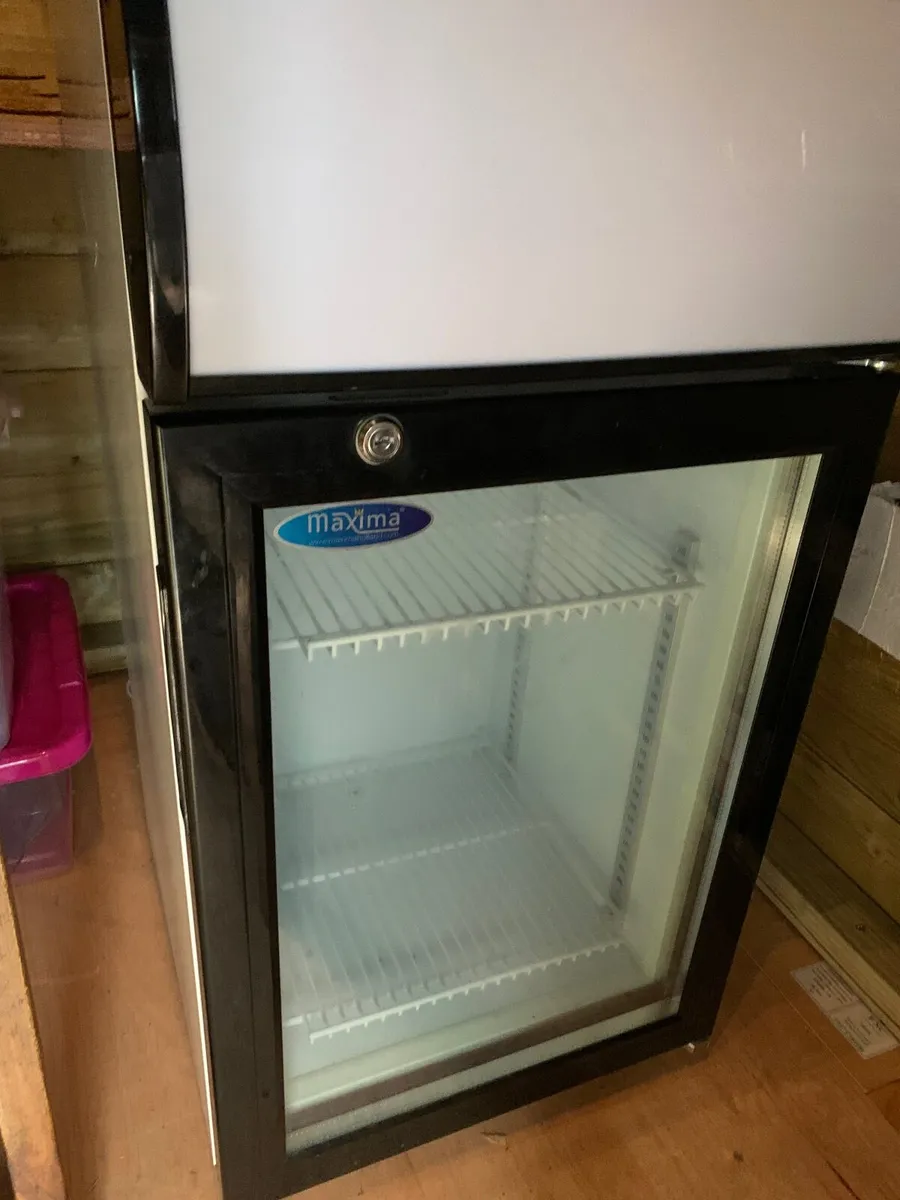 Small drinks fridge for sale in Co. Carlow for €250 on DoneDeal
