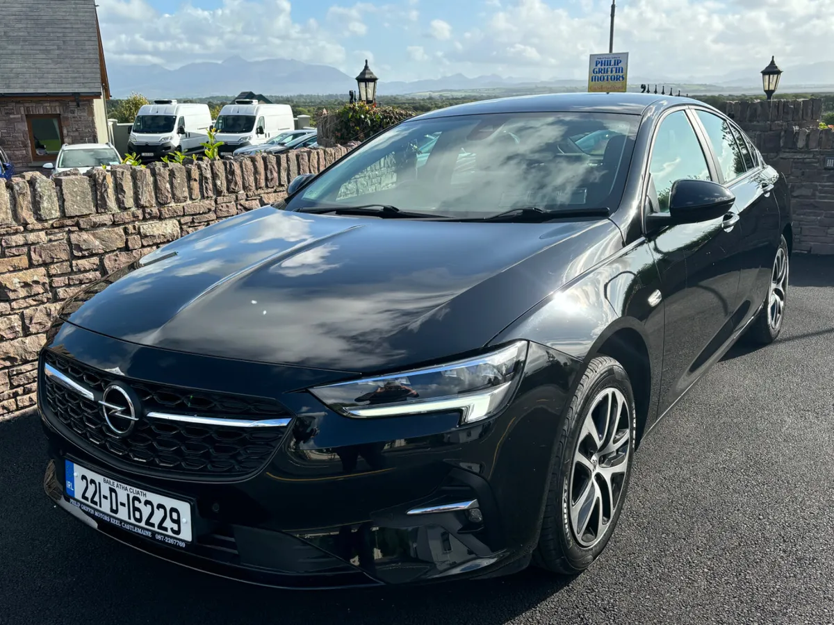 Opel Insignia 2022 SC 122bhp only 44000kms - Image 3