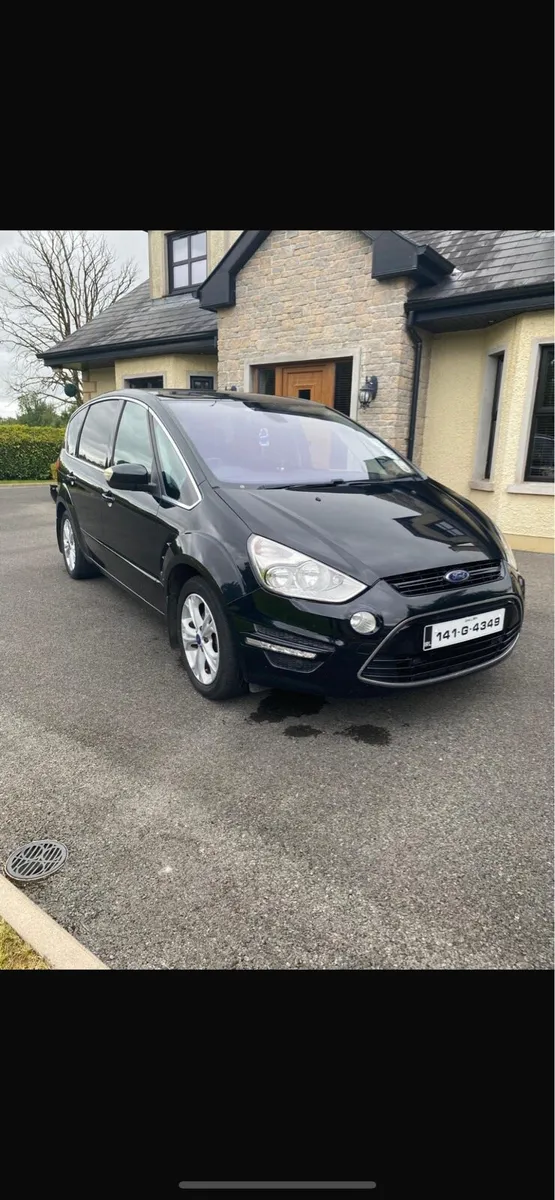 Ford SMax Titanium 2.0D - Image 1