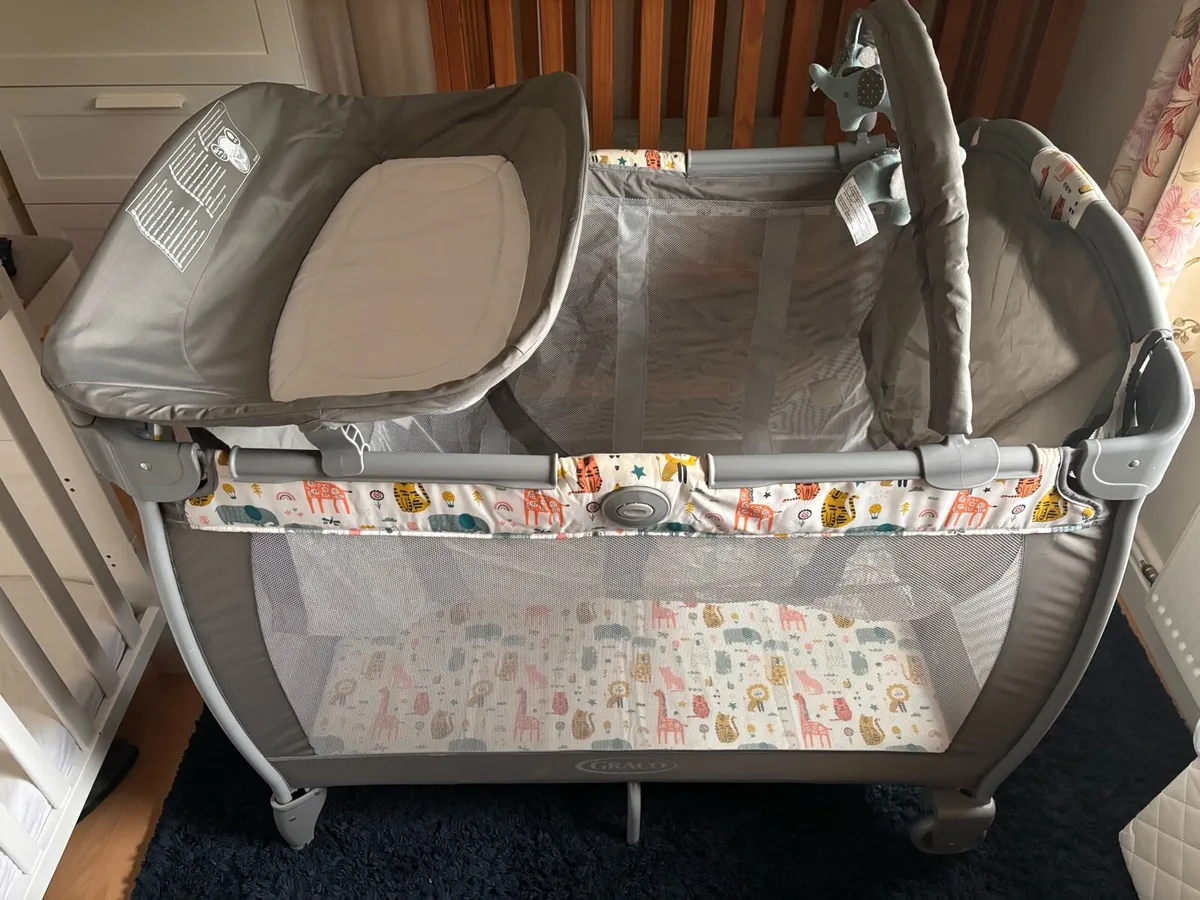 Mothercare bassinet travel cot on sale