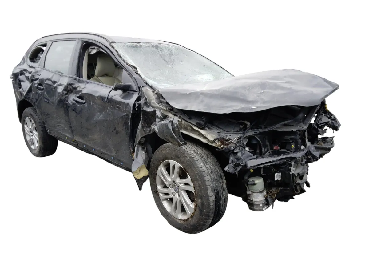2016 VOLVO XC60 For Breaking/Dismantling - Image 1