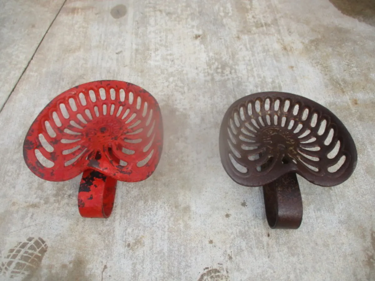 Vintage Seats - Image 1