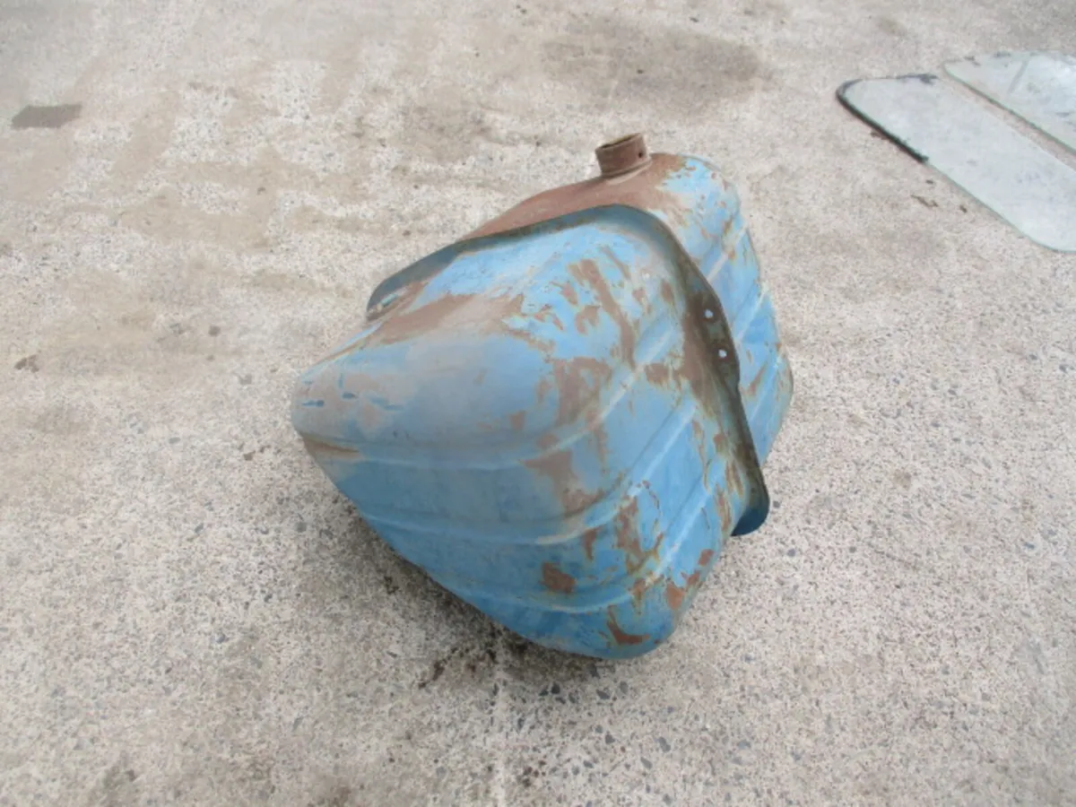 Ford 4000 / 4600 Diesel Tank - Image 1