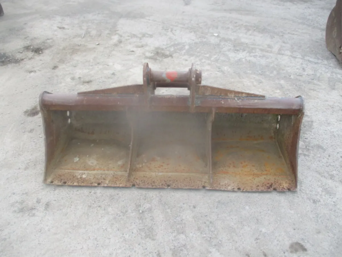 Rhinox 5ft Bucket 60mm Pins - Image 3