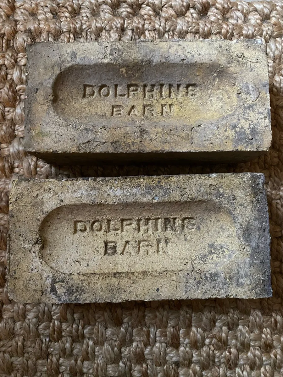 2500 Dolphins barn bricks for sale in Co. Dublin for €1 on DoneDeal