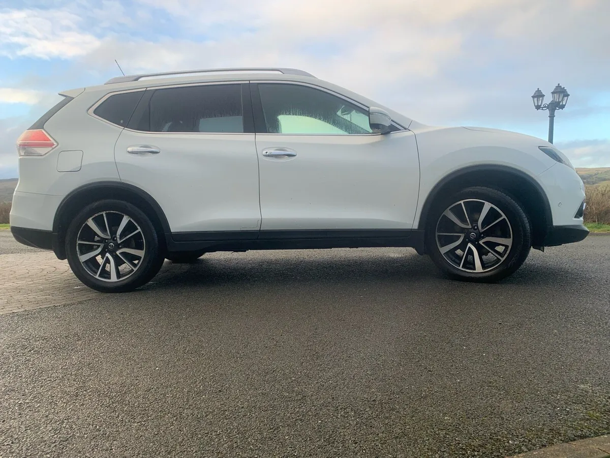 Nissan X Trail Tekna Model 4WD 7 Seater - Image 2