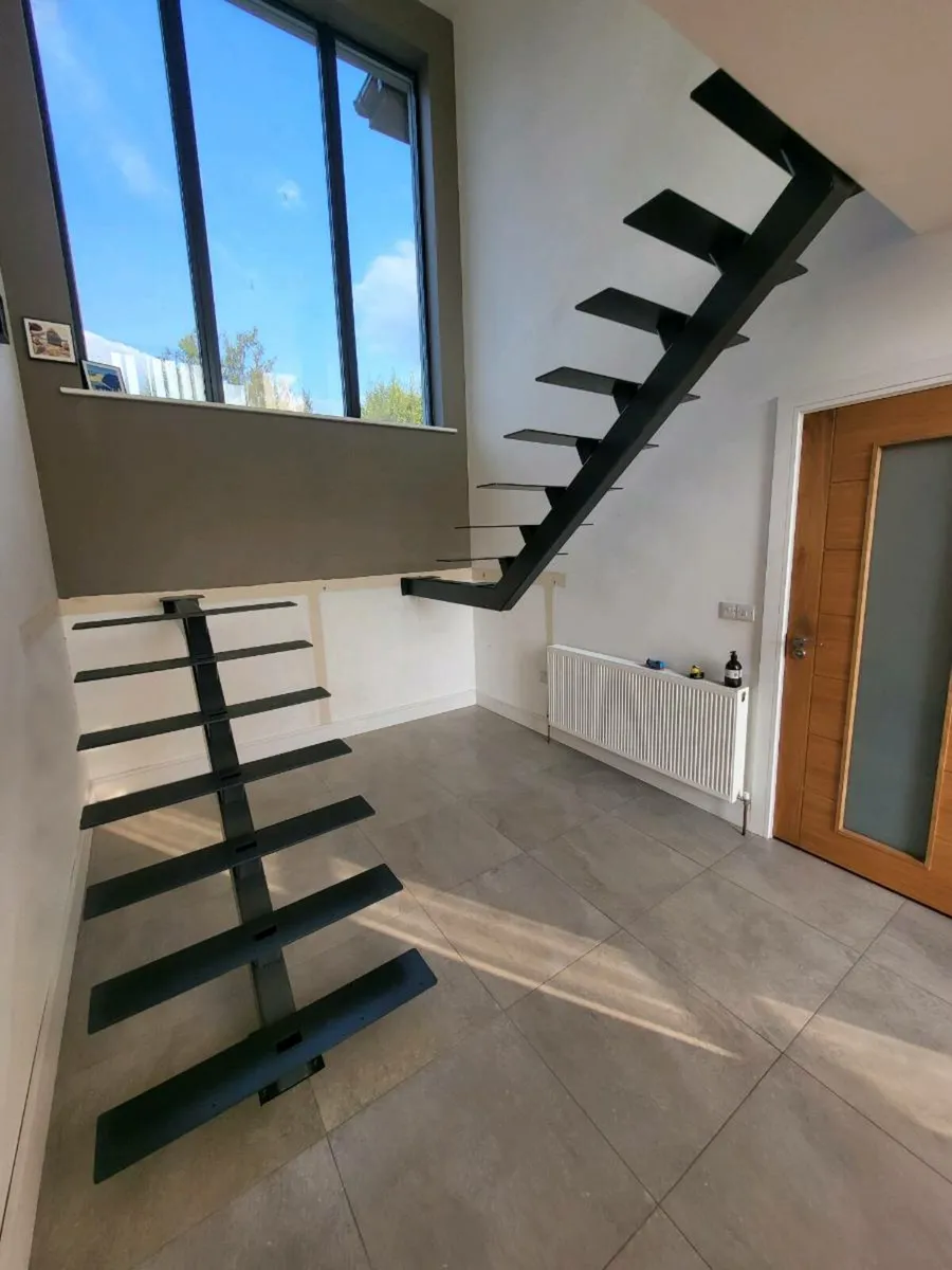 Gates stairs and hand railing in cork - Image 2