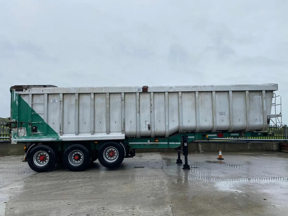 Bulk Alloy Tipping Trailer For Sale - Image 1